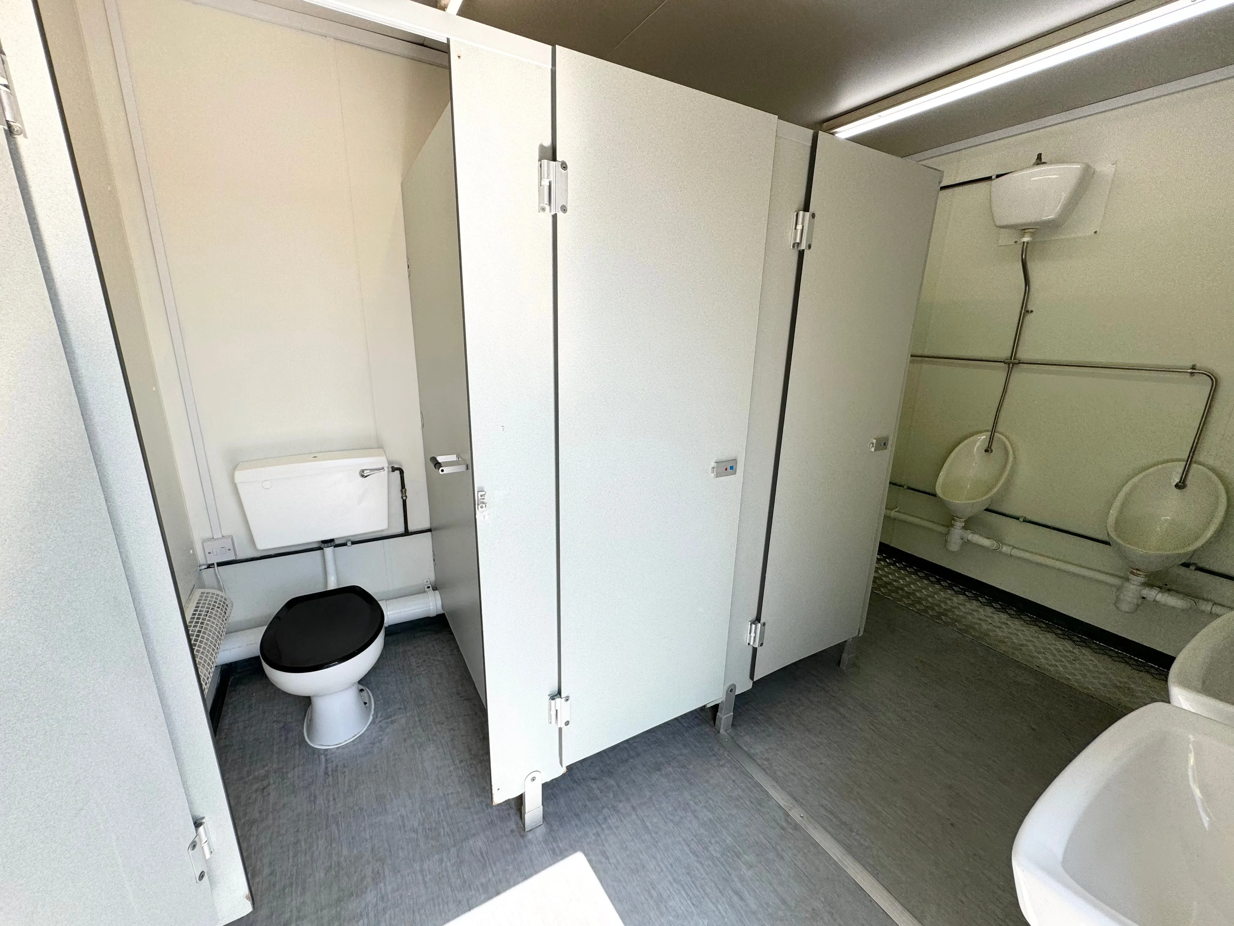 16x9ft | 3 1 Toilet Block | Anti-Vandal | Portable | Site Accommodation | No 1136
