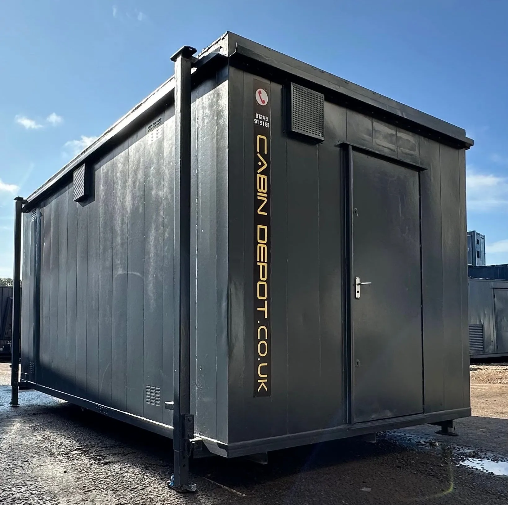 16x9ft | 3 1 Toilet Block | Anti-Vandal | Portable | Site Accommodation | No 1136