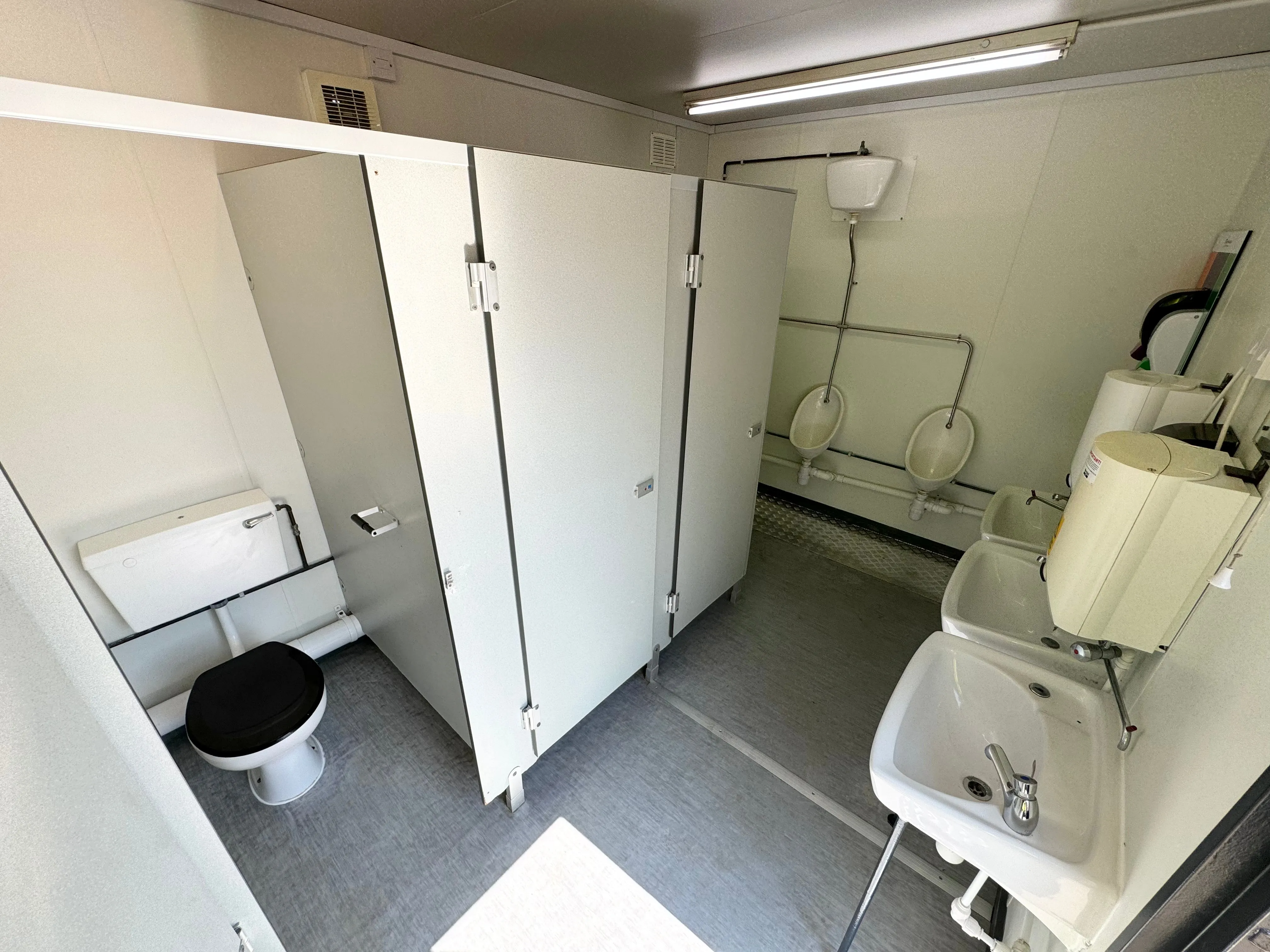 16x9ft | 3 1 Toilet Block | Anti-Vandal | Portable | Site Accommodation | No 1136