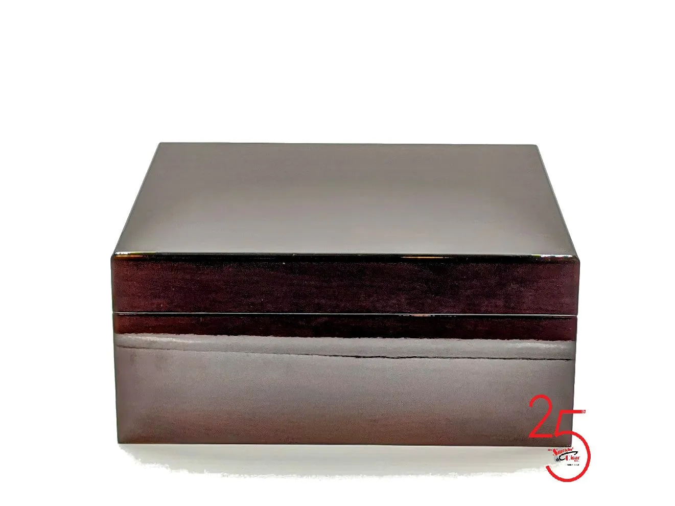 A 50  Cigar Capacity Brigham Parhelion Gloss Humidor   a Complimentary Bottle of our Humidor Solution ( $16.99 473ml) & EXTRA Humidifier NO CHARGE!