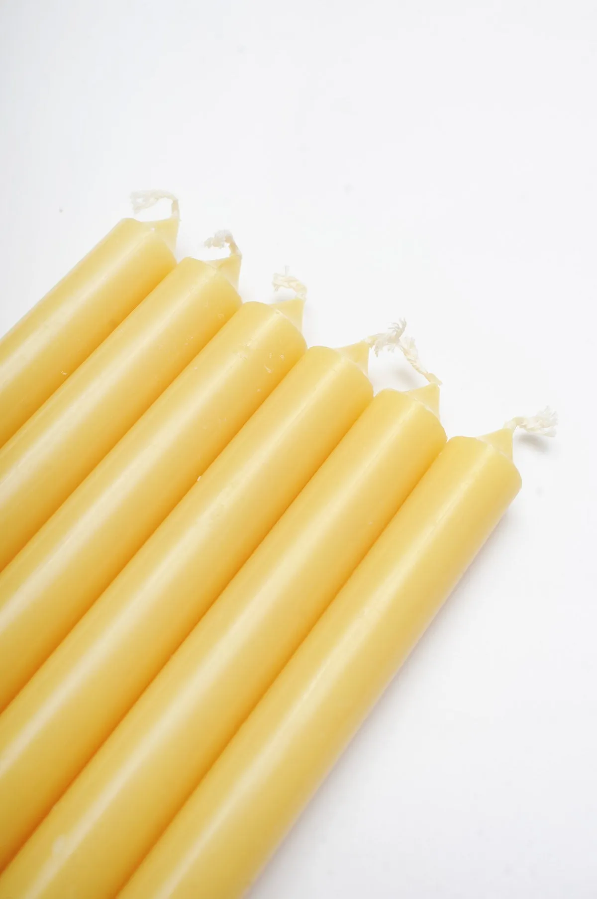 Box of 12 Jaune Dinner Candles
