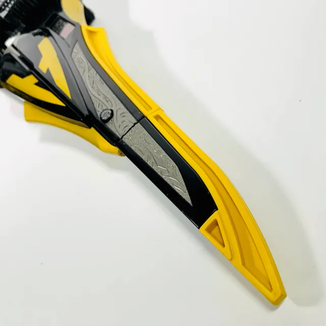 [LOOSE] Kamen Rider Blade: DX Glaive Rouser -Toysurs Exclusive-