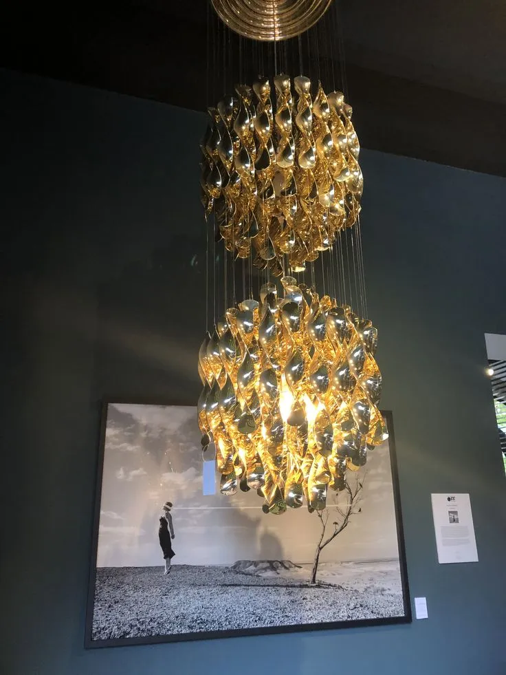 Modern Spiral Wave Chandelier in Silver/Gold
