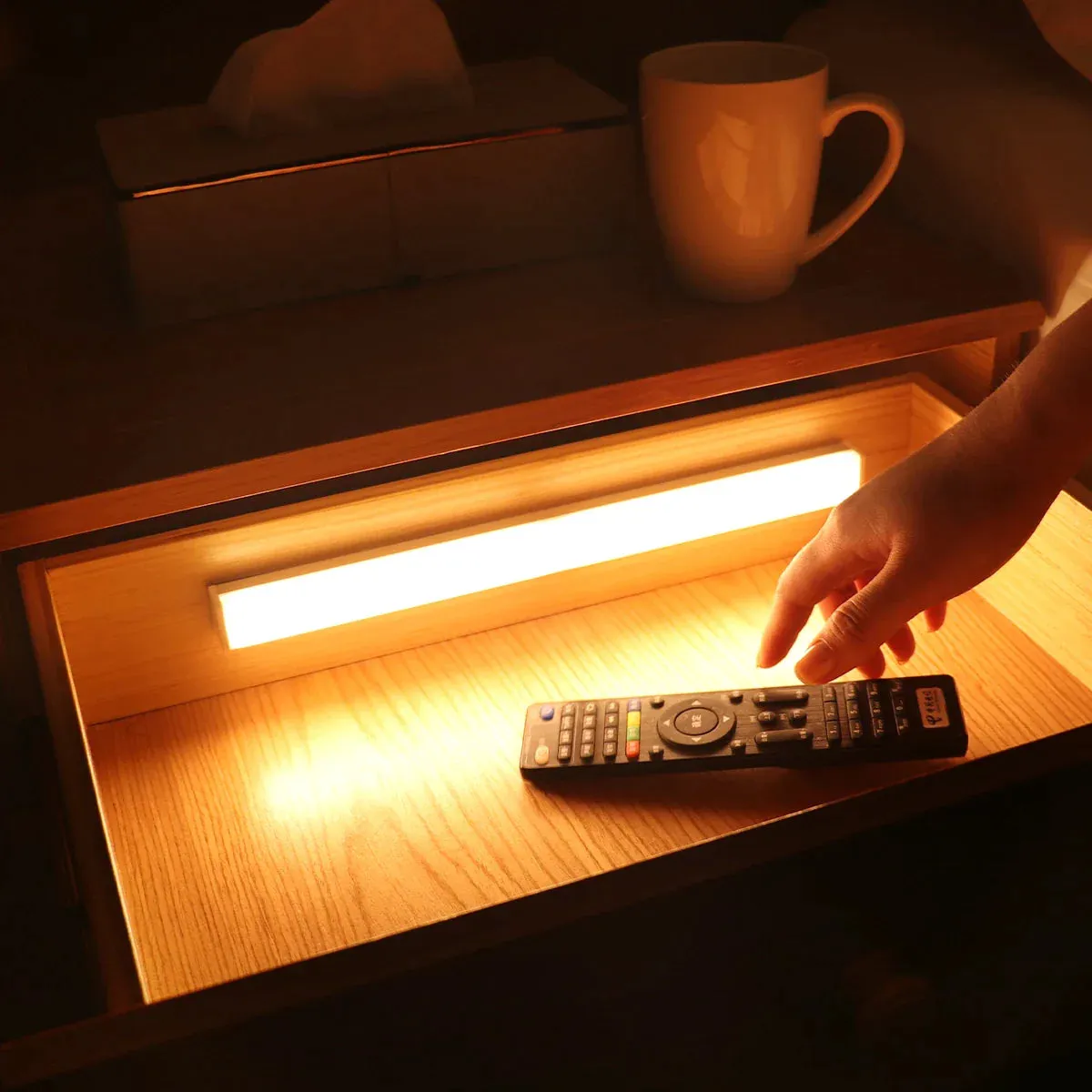 Motion Sensor Wireless LED Night Lights Wall Decorative Lamp Staircase Closet Room Aisle Lighting