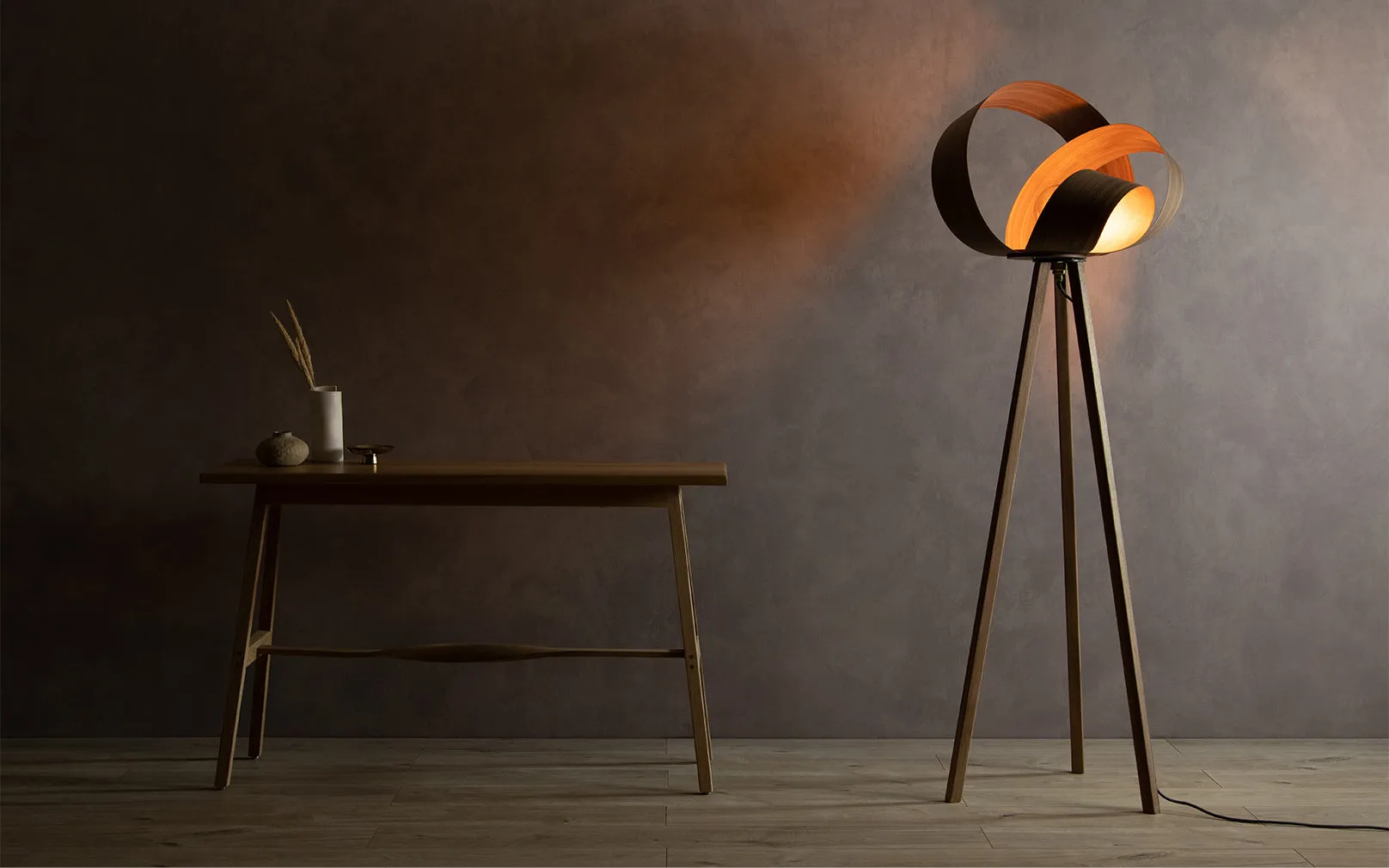 Verso Floor Light